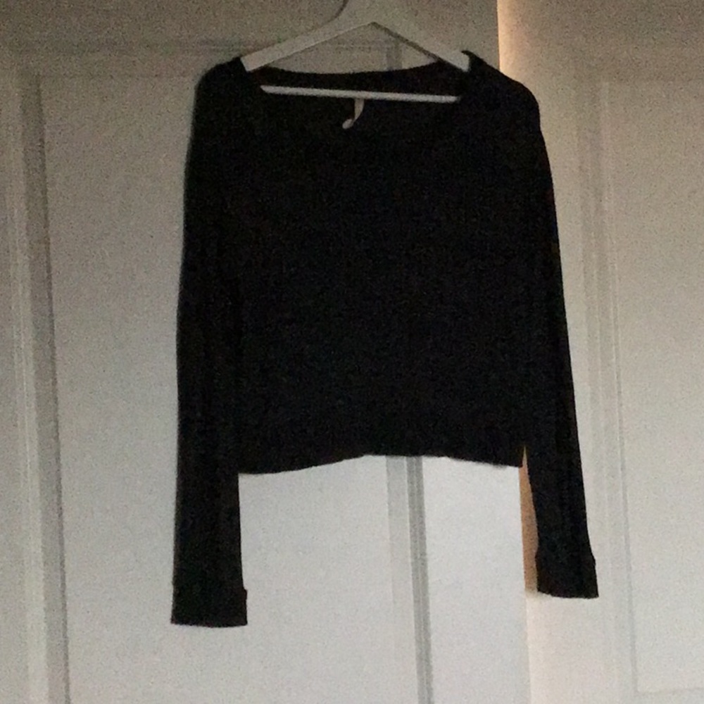 Black Aeropostale sweater